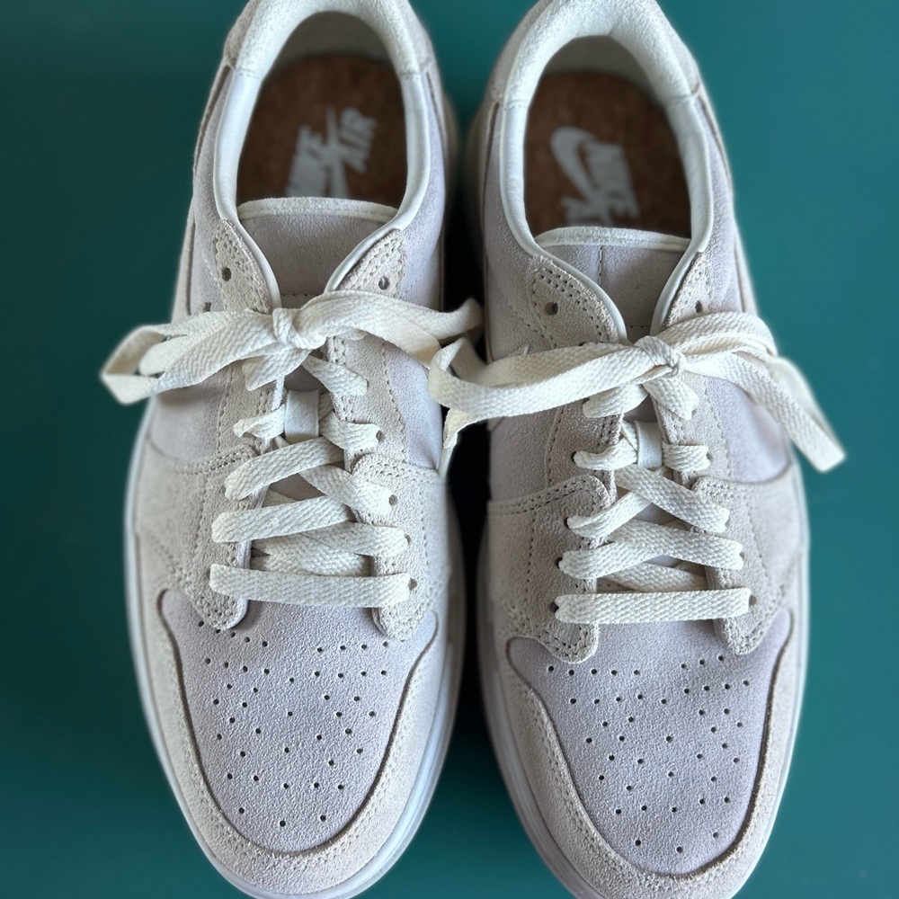 Air 1 Jordan Elevate Low Tops. Coconut. W 9.5 - Picture 4 of 6
